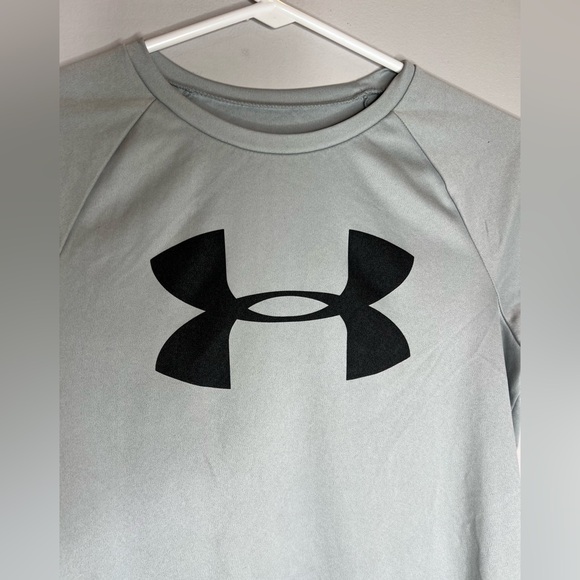 Under Armour | Loose Fit Shirt - Picture 8 of 8